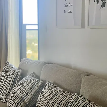 Cronos High Views Apartment